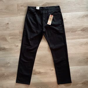 Black Levi’s Jeans